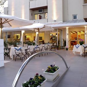 Hotel Nives